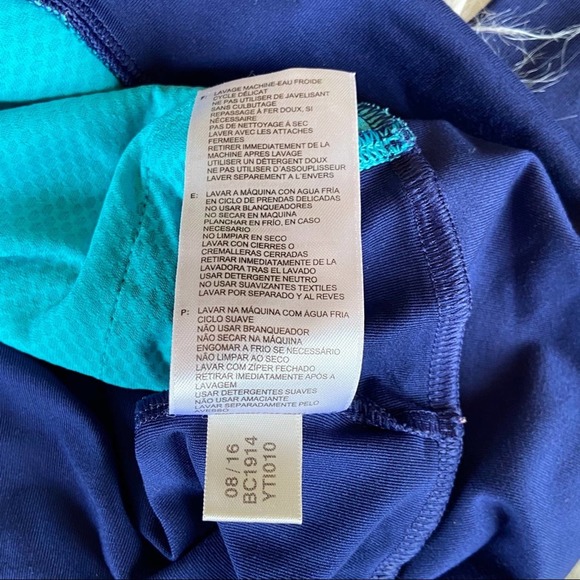 Adidas Size Medium Full Zip Sweatshirt - Picture 6 of 6